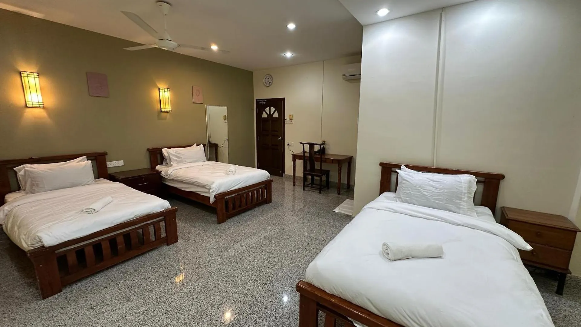 Spacious Air Terjun Semi-D 7Br 21Pax جورج تاون