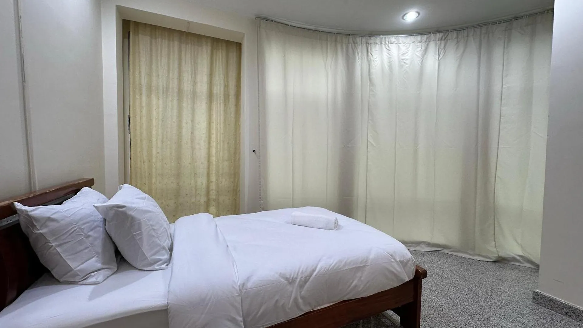 Spacious Air Terjun Semi-D 7Br 21Pax جورج تاون