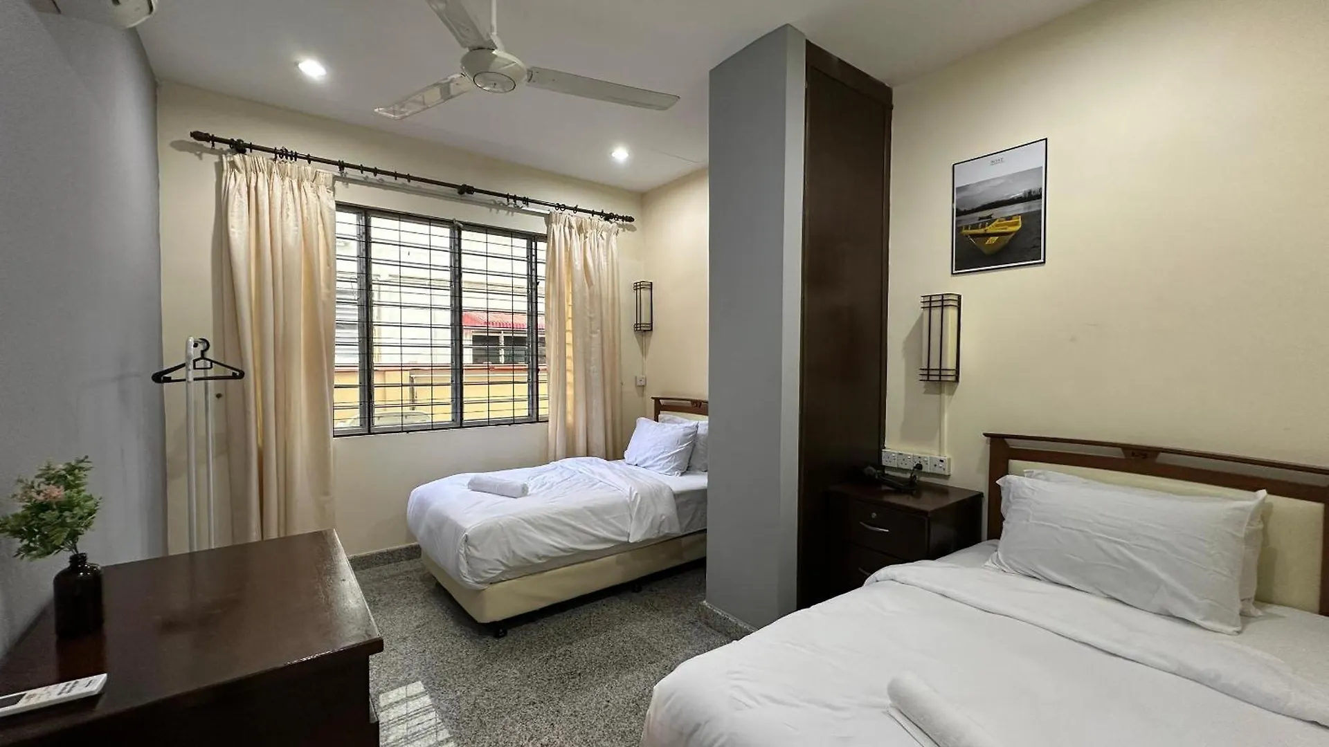 Spacious Air Terjun Semi-D 7Br 21Pax جورج تاون 0*,