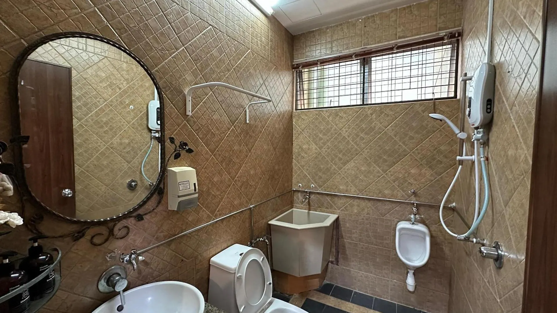 Spacious Air Terjun Semi-D 7Br 21Pax جورج تاون ماليزيا