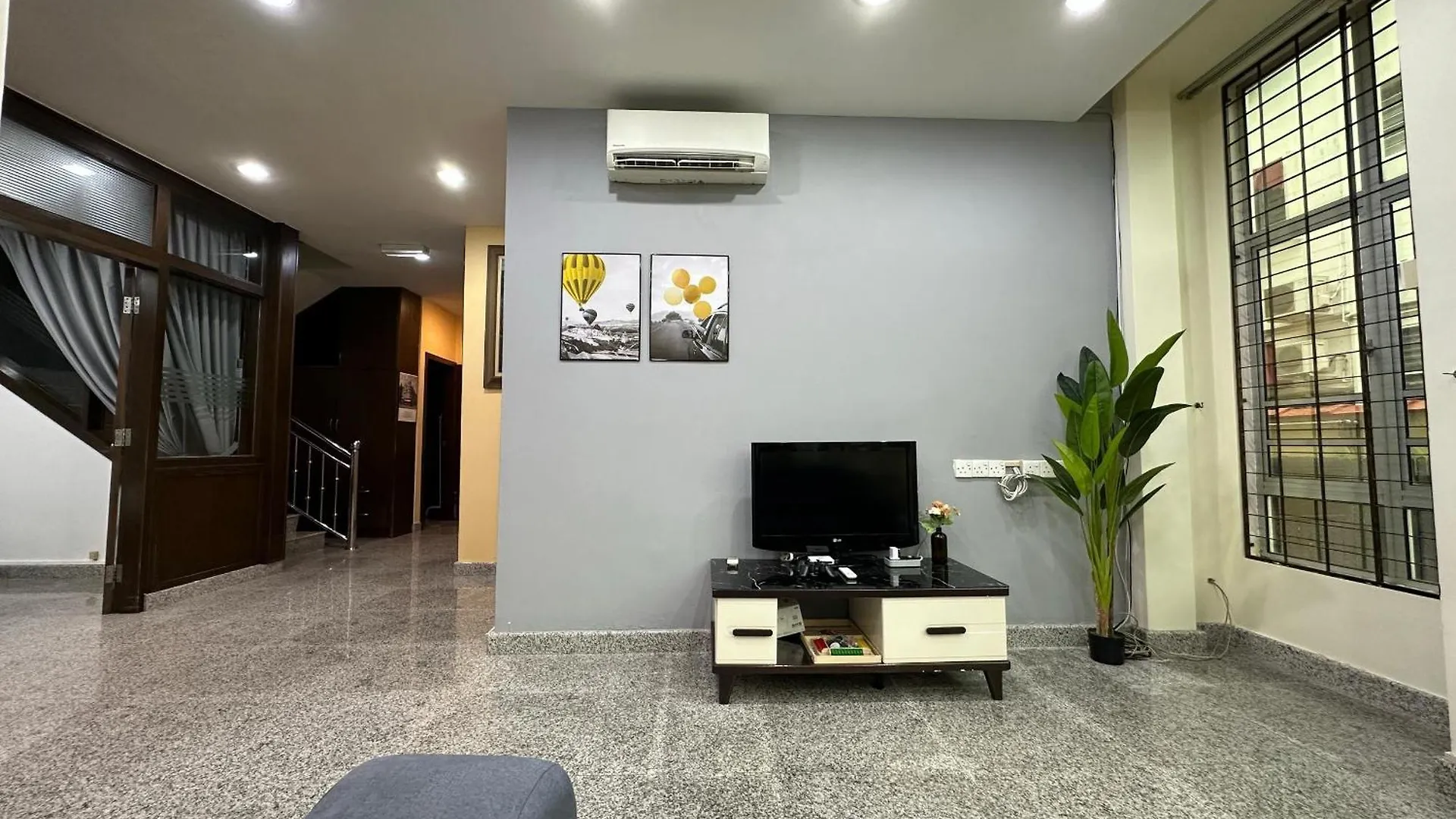 Spacious Air Terjun Semi-D 7Br 21Pax جورج تاون بيت للعطل