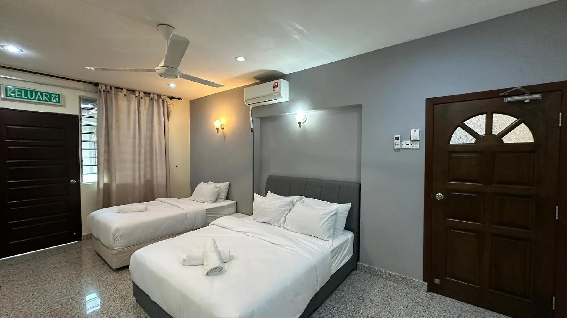 Spacious Air Terjun Semi-D 7Br 21Pax جورج تاون 0*,